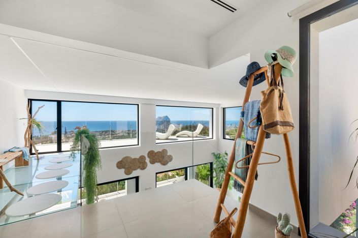 Image No.9-4 Bed Villa for sale