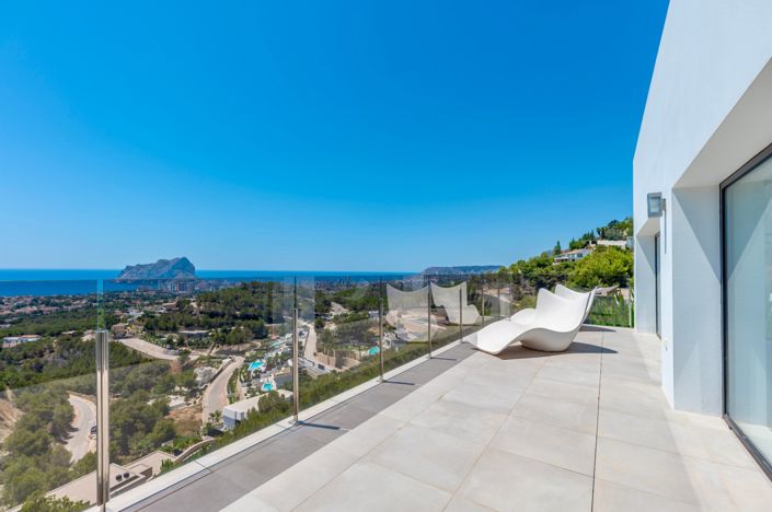 Image No.2-4 Bed Villa for sale