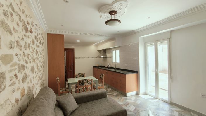 Image No.5-4 Bed Townhouse for sale