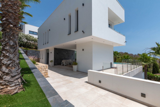 Image No.21-Villa for sale
