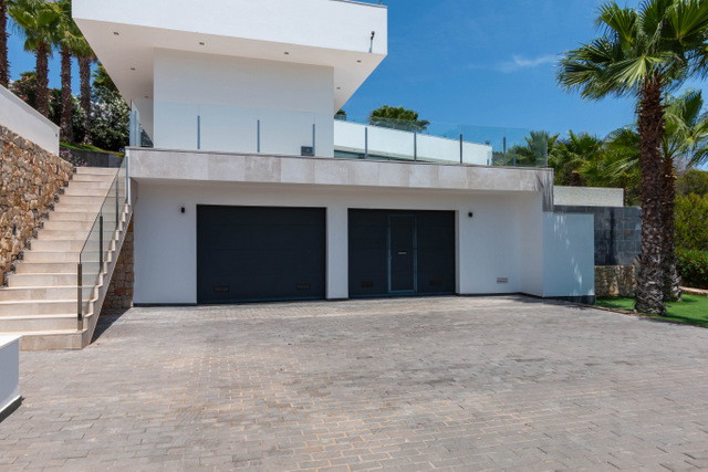Image No.22-Villa for sale