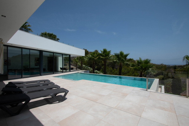 Image No.25-Villa for sale