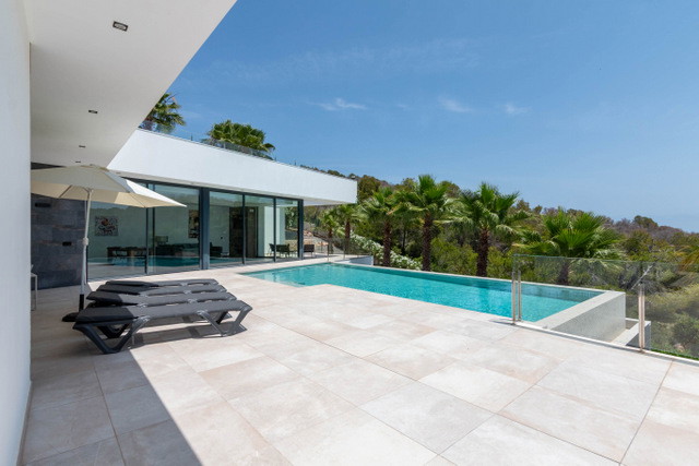 Image No.28-Villa for sale