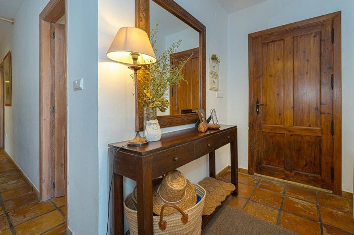 Image No.17-4 Bed Villa for sale