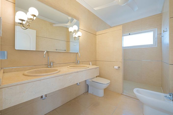 Image No.34-4 Bed Villa for sale