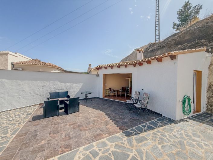 Image No.24-4 Bed Villa for sale