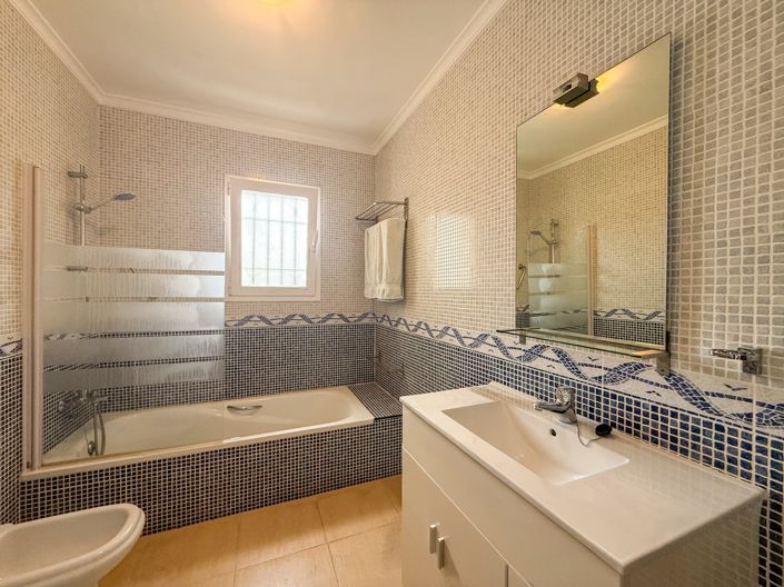 Image No.11-3 Bed Villa for sale