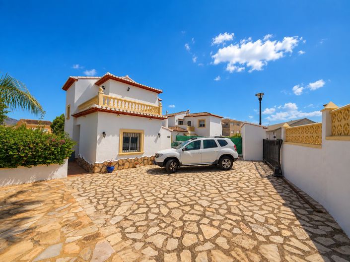 Image No.22-3 Bed Villa for sale