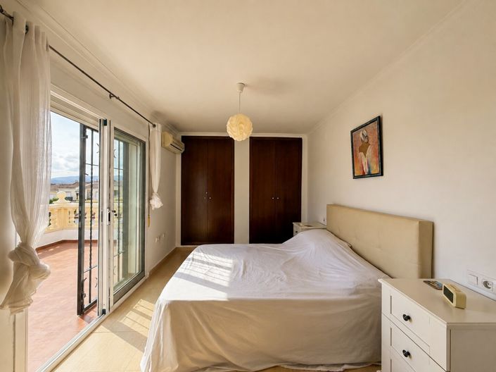 Image No.7-3 Bed Villa for sale