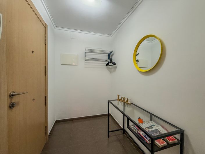 Image No.16-2 Bed Property for sale