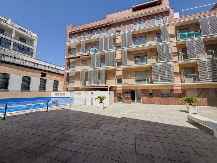 Image No.19-2 Bed Property for sale