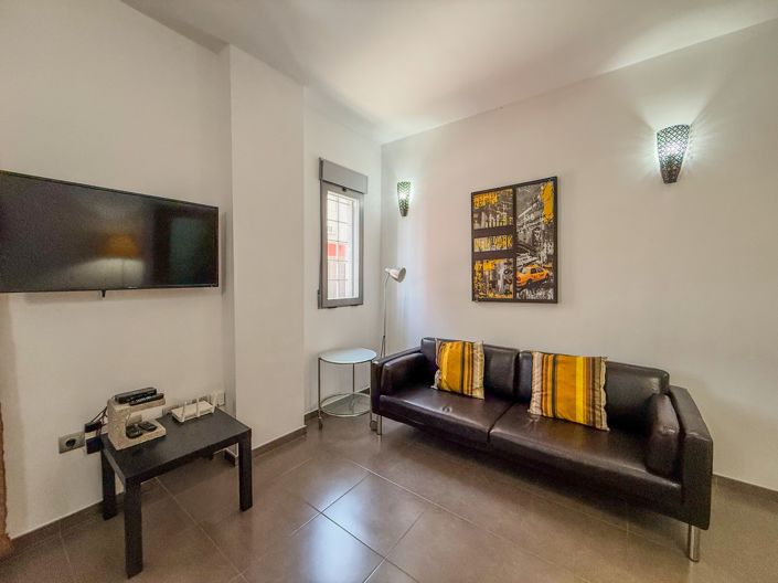 Image No.2-2 Bed Property for sale