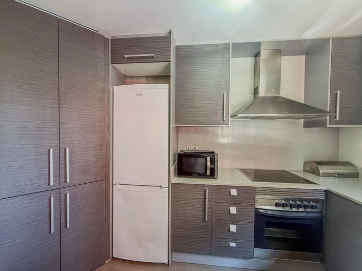 Image No.6-2 Bed Property for sale