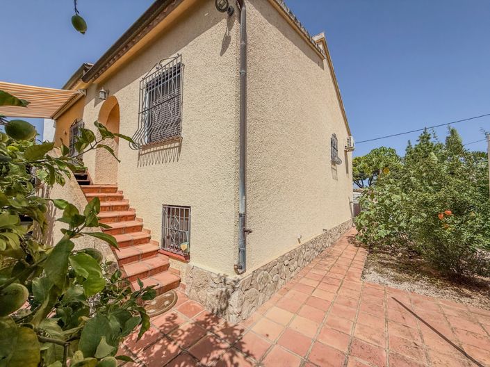 Image No.17-3 Bed Villa for sale