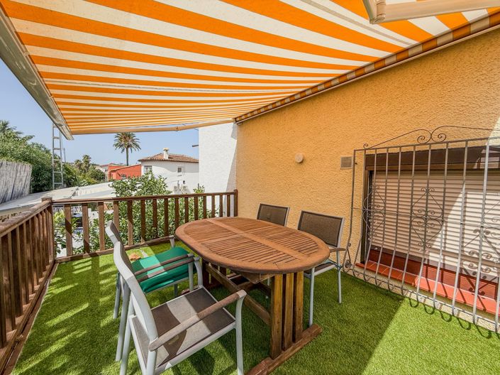 Image No.18-3 Bed Villa for sale