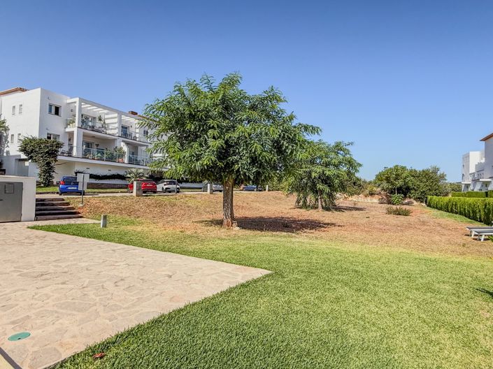 Image No.17-2 Bed Property for sale