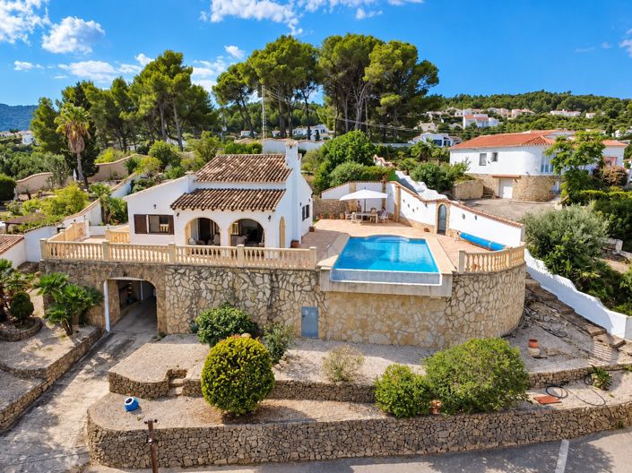 Image No.2-4 Bed Villa for sale