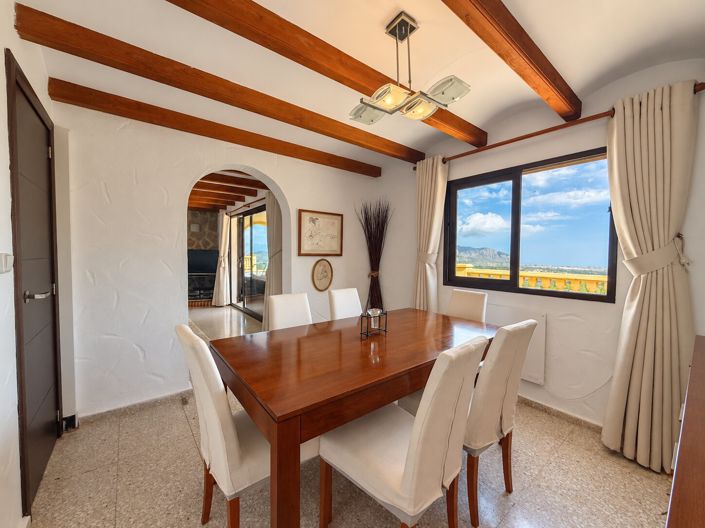 Image No.6-4 Bed Villa for sale
