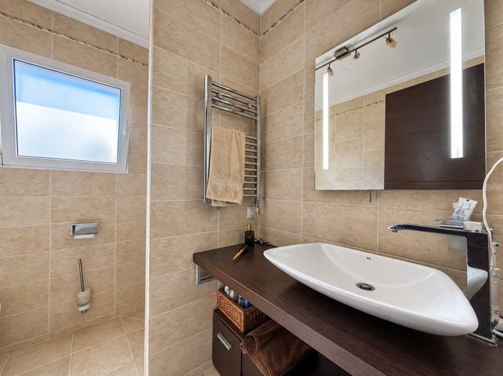 Image No.9-4 Bed Villa for sale