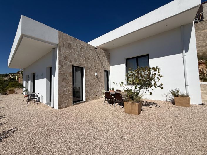 Image No.24-4 Bed Villa for sale