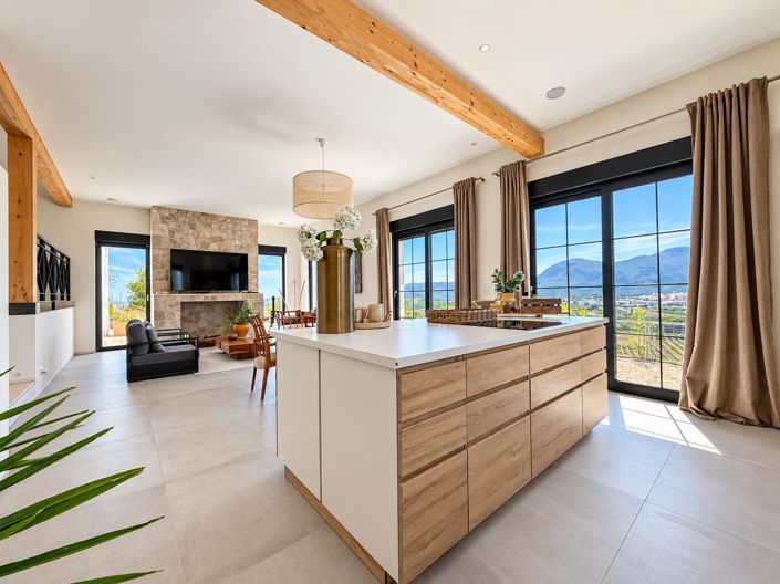 Image No.4-4 Bed Villa for sale