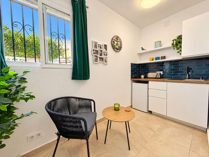 Image No.19-6 Bed Townhouse for sale