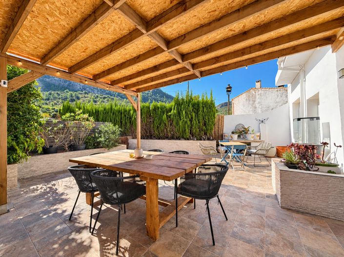 Image No.34-6 Bed Townhouse for sale