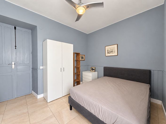 Image No.7-6 Bed Townhouse for sale