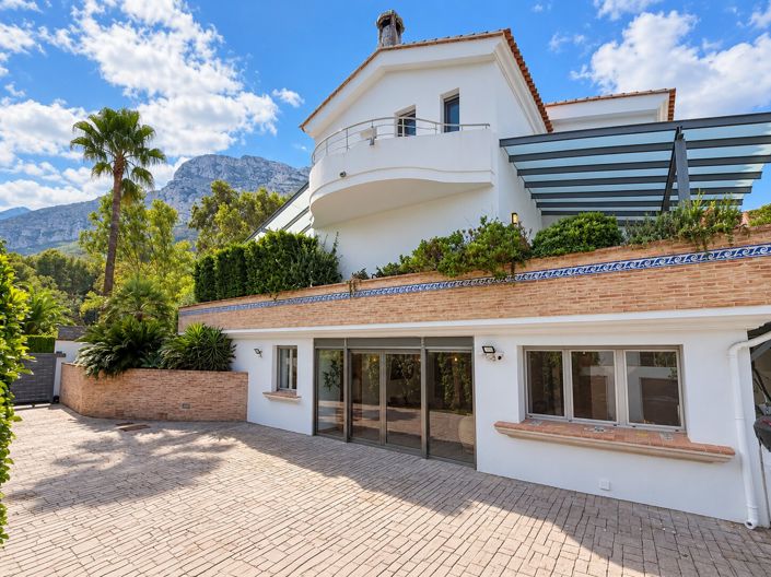 Image No.4-6 Bed Villa for sale