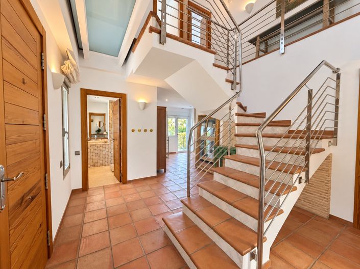 Image No.18-6 Bed Villa for sale