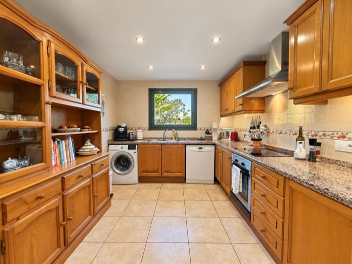 Image No.7-5 Bed Villa for sale