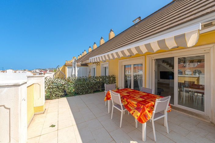 Image No.2-3 Bed Property for sale