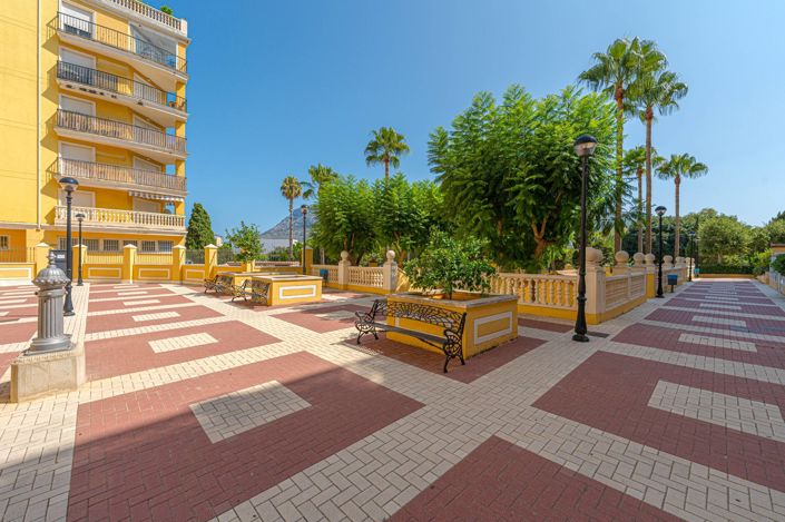 Image No.21-3 Bed Property for sale