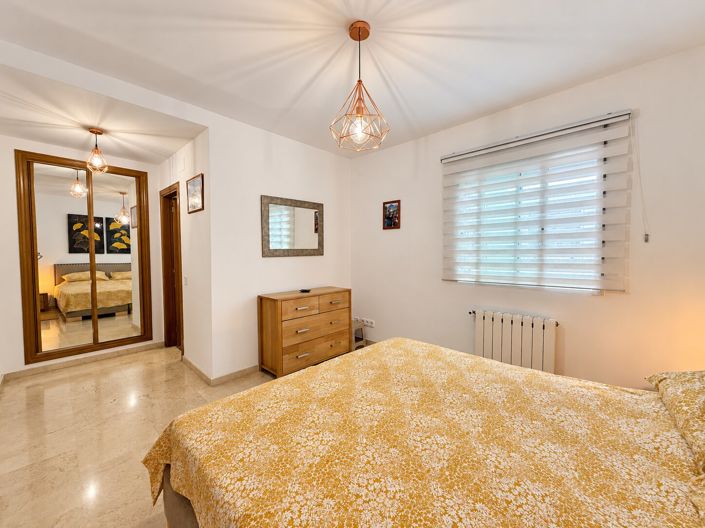 Image No.16-3 Bed Property for sale