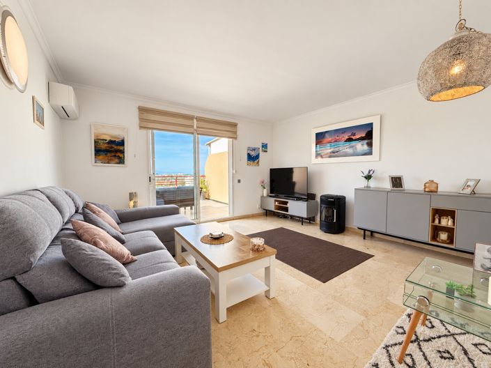 Image No.3-3 Bed Property for sale