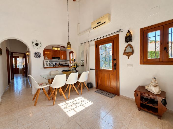 Image No.10-4 Bed Villa for sale