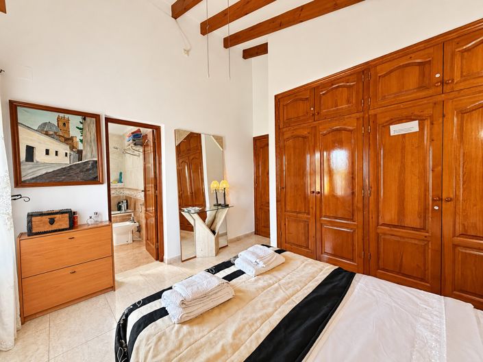 Image No.14-4 Bed Villa for sale