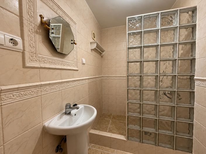 Image No.25-4 Bed Villa for sale