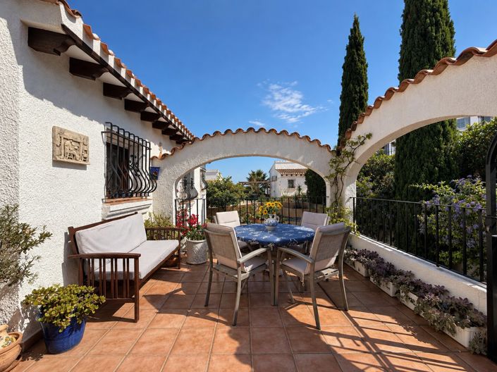 Image No.6-4 Bed Villa for sale