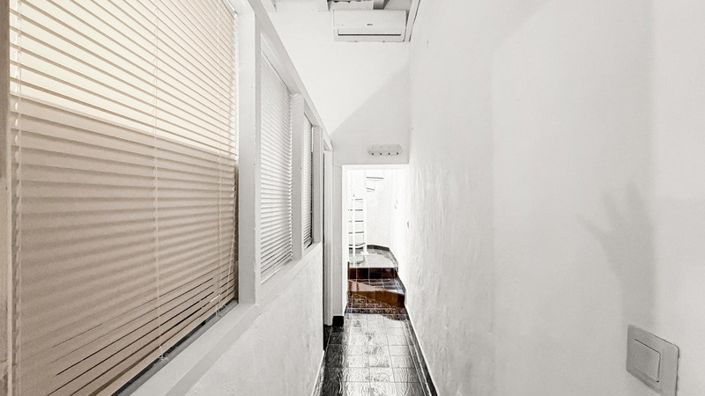 Image No.13-2 Bed Townhouse for sale