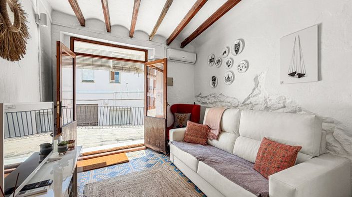 Image No.2-2 Bed Townhouse for sale