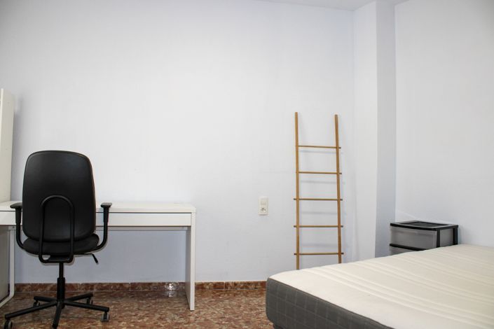 Image No.14-3 Bed Apartment for sale