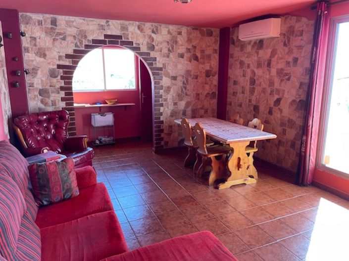 Image No.10-8 Bed Villa for sale