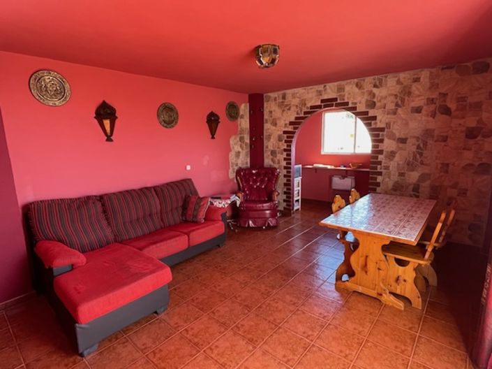 Image No.11-8 Bed Villa for sale