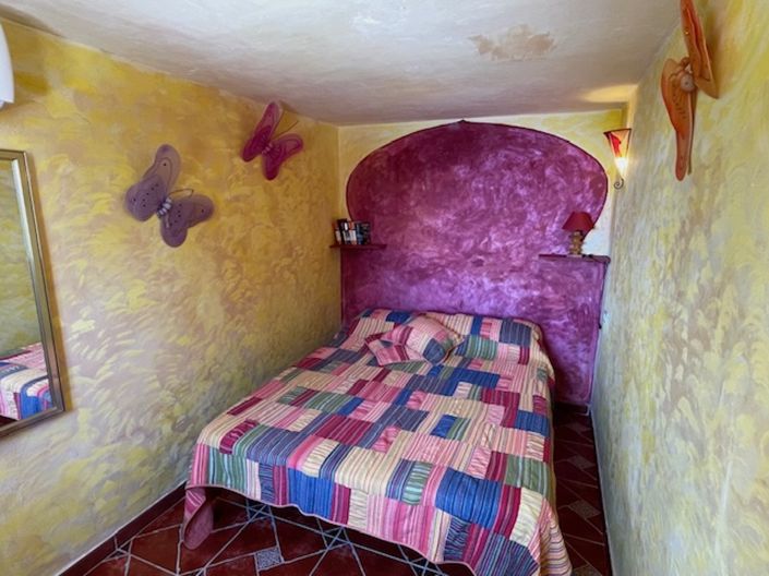 Image No.17-8 Bed Villa for sale