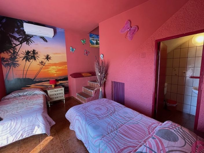 Image No.19-8 Bed Villa for sale