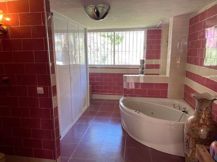 Image No.21-8 Bed Villa for sale