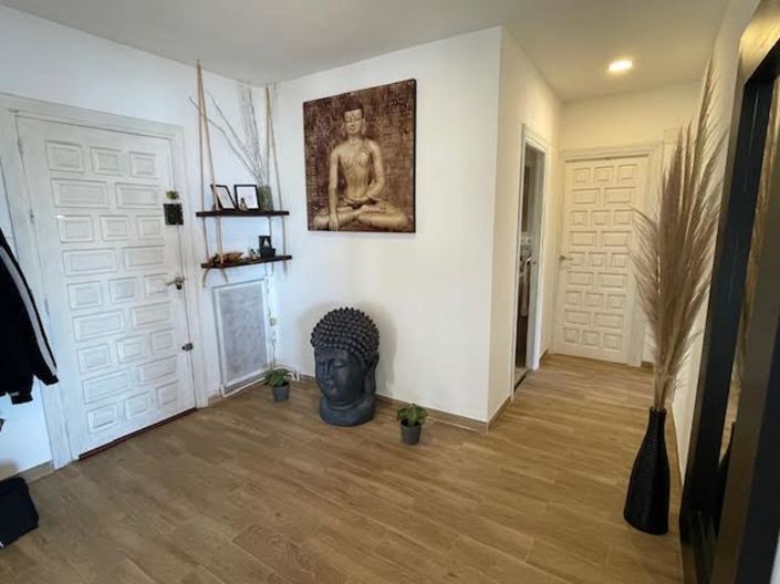 Image No.23-8 Bed Villa for sale