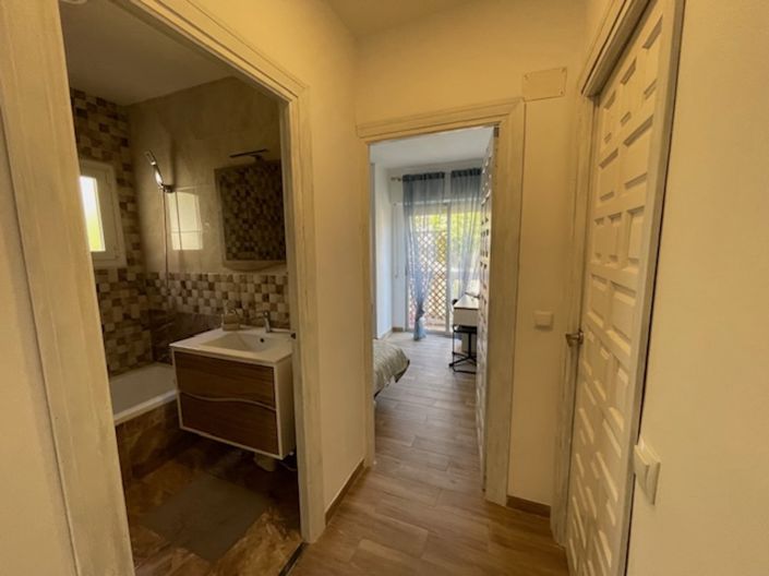 Image No.29-8 Bed Villa for sale