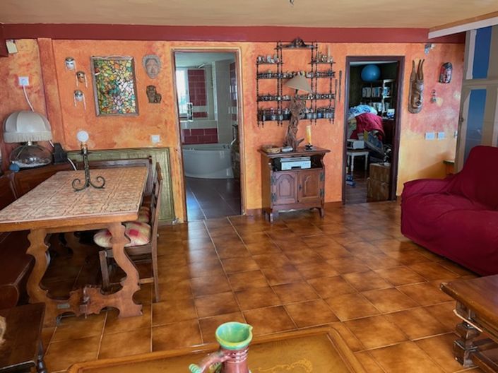 Image No.34-8 Bed Villa for sale